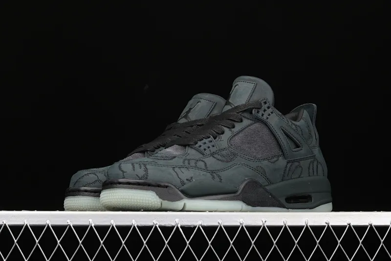 All categories Air Jordan Jordan series basketball shoes Air Jordan 4 Pure original Kaws x Air Jordan 4 Black AJ4 black suede luminous limited edition 930155-001